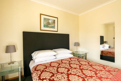 Esplanade Apartments At West Beach - Taree Accommodation 4