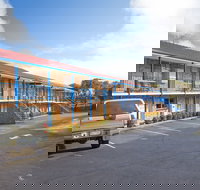 Blue Whale Motor Inn  Apartments - Taree Accommodation