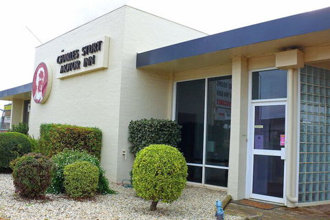 Charles Sturt Motor Inn West Wyalong - Taree Accommodation 3