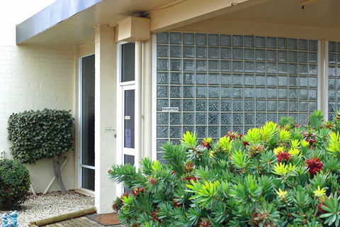 Charles Sturt Motor Inn West Wyalong - Taree Accommodation 2