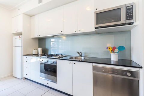 Astra Apartments Sydney Kent Street - Taree Accommodation 2