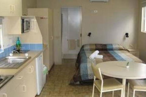 West Wyalong Caravan Park - Taree Accommodation 4