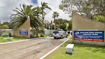 Acclaim Pine Grove Holiday Park - Taree Accommodation 4