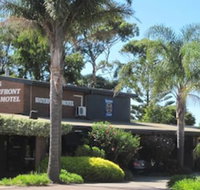 Lakes Waterfront Motel  Holiday Cottages - Taree Accommodation