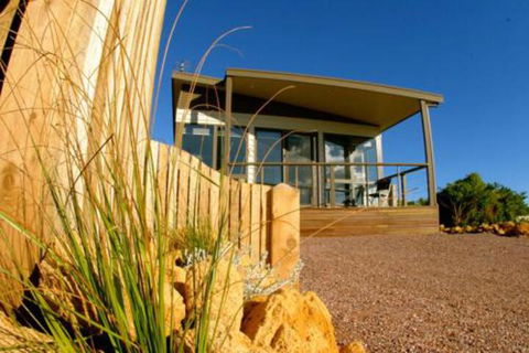 Bay Of Islands Apartments - Taree Accommodation 0