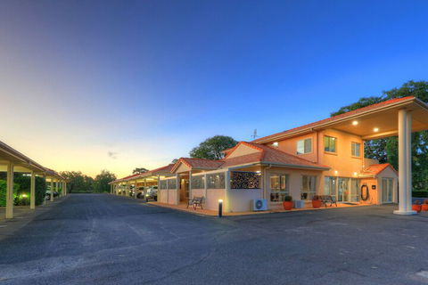 Country Roads Motor Inn Goondiwindi - Taree Accommodation 1