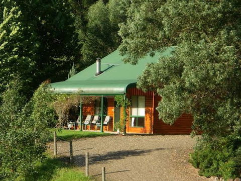 Aysgarth Cottage - Taree Accommodation 3