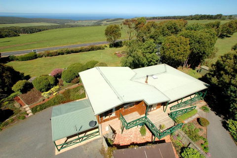 Johanna Green - Taree Accommodation 2