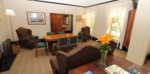 Fitzroy Inn Historic Retreat - Taree Accommodation 5