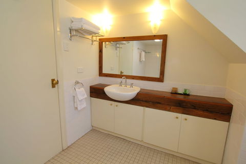 Fitzroy Inn Historic Retreat - Taree Accommodation 3