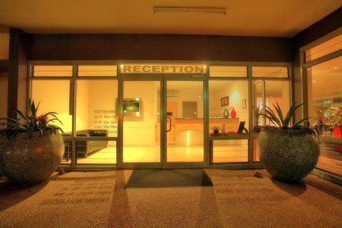 Mayfair Motel Emerald - Taree Accommodation 3