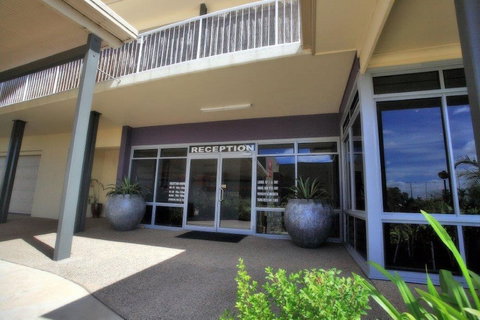 Mayfair Motel Emerald - Taree Accommodation 0