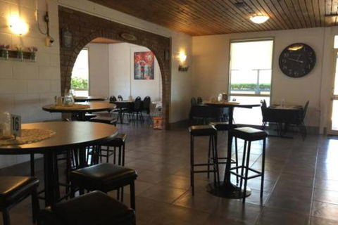 Kings Motor Inn & Steakhouse - Taree Accommodation 5