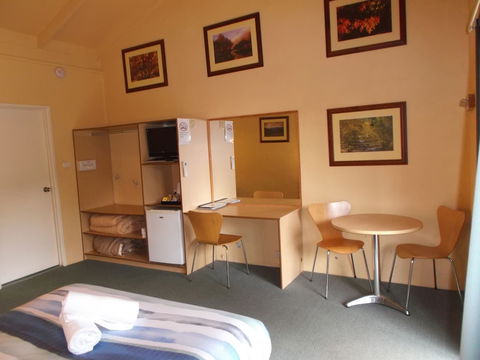 Harrietville Hotel Motel - Taree Accommodation 5