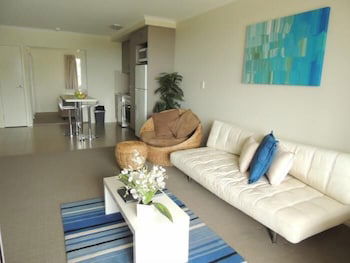 Airlie Central Apartments - Taree Accommodation 2