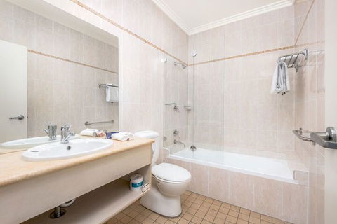 Hawkesbury Race Club Motel - Taree Accommodation 5