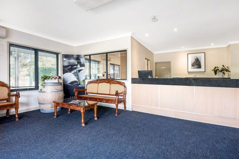 Hawkesbury Race Club Motel - Taree Accommodation 4