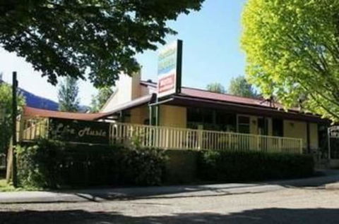 Harrietville Snowline Hotel - Taree Accommodation 4