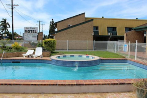 Sun Plaza Motel Mackay - Taree Accommodation 0