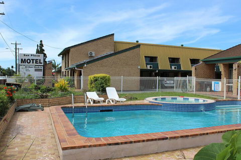 Sun Plaza Motel Mackay - Taree Accommodation 5