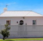 Historic Central Cottage in Warrnambool - Taree Accommodation