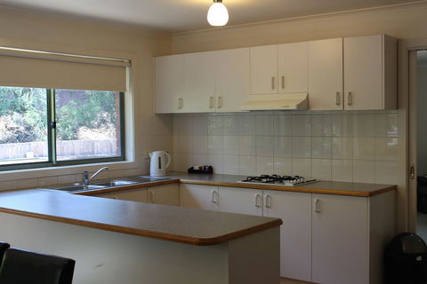 Australian Home Away Ringwood At Bardia - Taree Accommodation 5