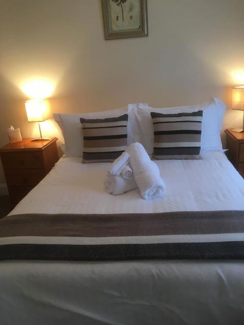 House On The Hill Bed & Breakfast - Taree Accommodation 2