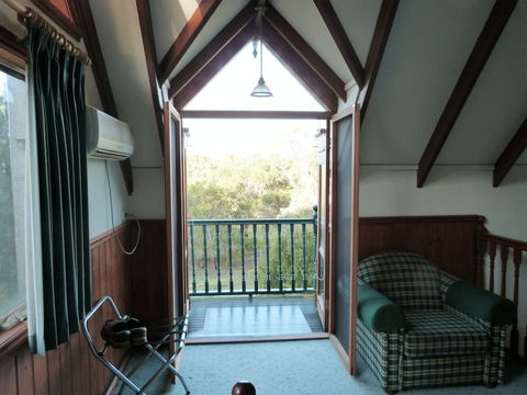 Bells Estate Great Ocean Road Cottages - Taree Accommodation 5