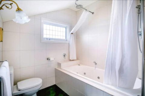 Mornington Bed And Breakfast - Taree Accommodation 4