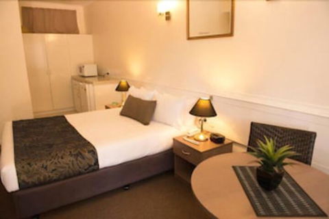 Garden City Motor Inn Mt Gravatt - Taree Accommodation 0