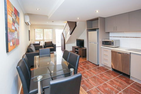 Aquarius Apartments And Cabins - Taree Accommodation 3