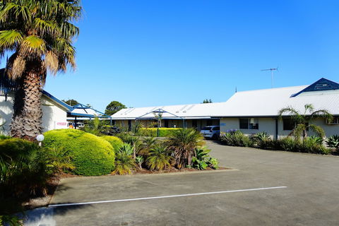 Torquay Tropicana Motel - Taree Accommodation 0