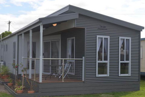 Holiday Lifestyle Henty Bay Portland - Taree Accommodation 4