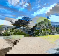 Beachfront Cottages Torquay - Taree Accommodation