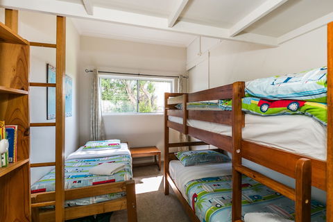Beachfront Cottages Torquay - Taree Accommodation 6