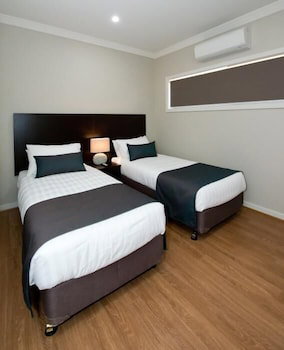 Renmark Holiday Apartments - Taree Accommodation 0