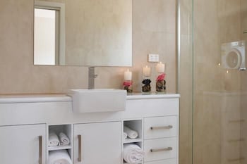 Renmark Holiday Apartments - Taree Accommodation 2