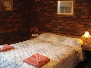 Pamela's Retreat - Taree Accommodation 4