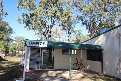 AAOK Jandowae Accommodation Park - Taree Accommodation 2