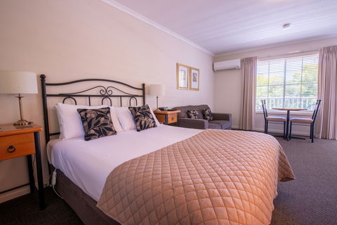 Yarra Gables - Taree Accommodation 3