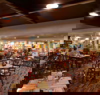 Bribie Island Hotel - Taree Accommodation