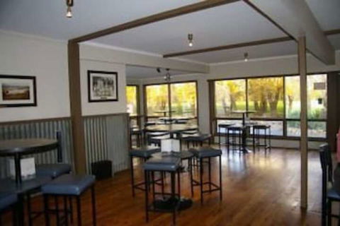 Jugiong Motor Inn - Taree Accommodation 4