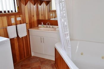 Freycinet Sands - Taree Accommodation 3