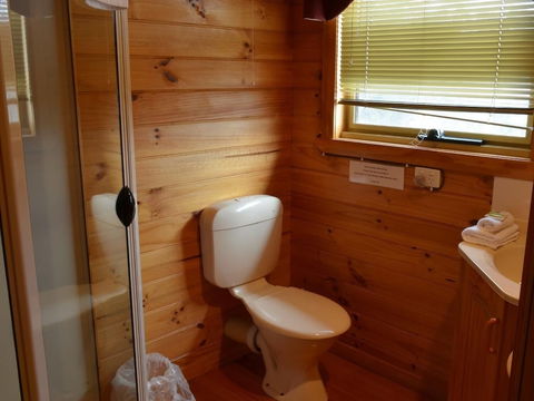 Coles Bay House - Taree Accommodation 5