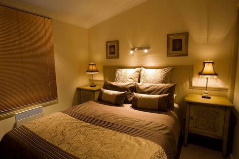 Autumn Abode Cottages Two - Taree Accommodation 5