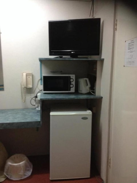 Motel Holliday Kingaroy - Taree Accommodation 4