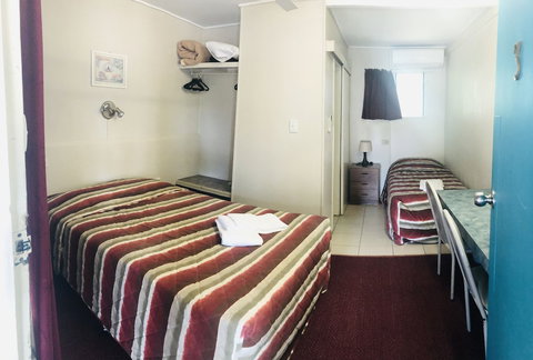 Motel Holliday Kingaroy - Taree Accommodation 2