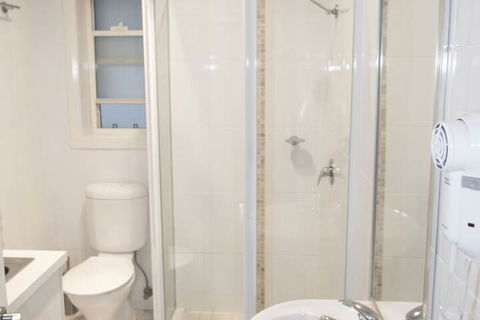 Stay Bathurst - Taree Accommodation 2