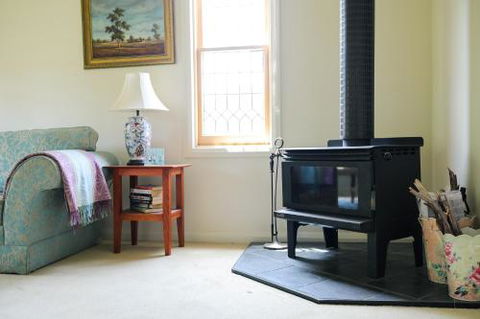 Miss Pyms Cottage - Taree Accommodation 6