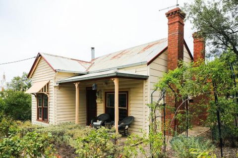 Miss Pyms Cottage - Taree Accommodation 5